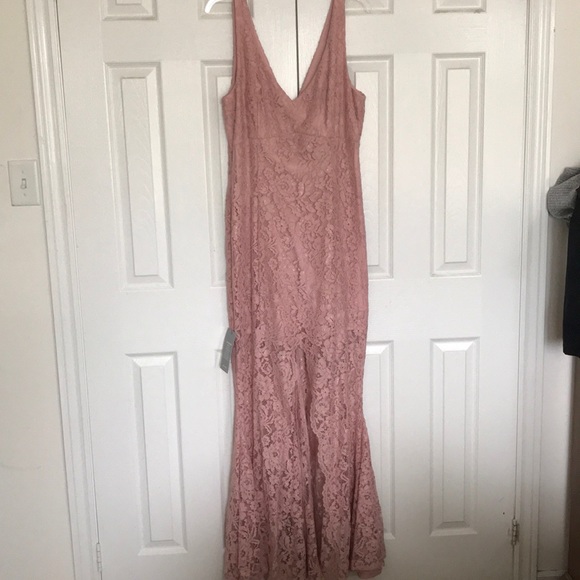 Long lace LeChateau NWT dress - Picture 1 of 7